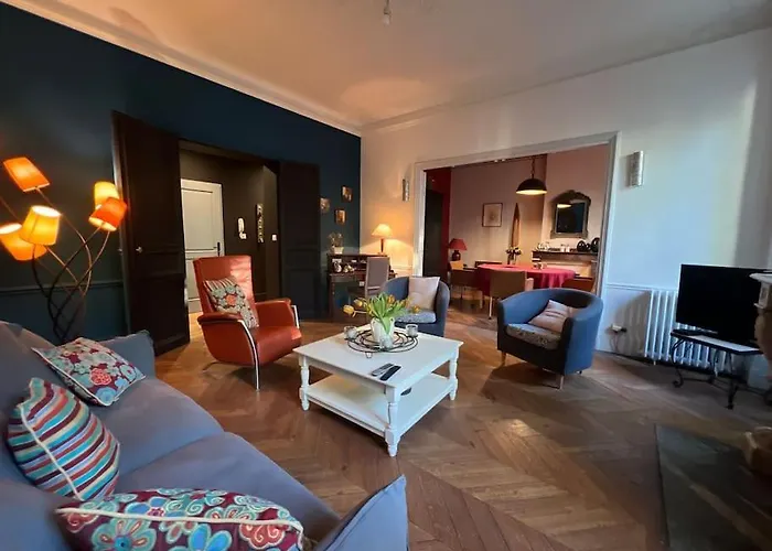 Coeur De Ville, Garage Prive Et Gratuit Avec Terrasse ! Apartment