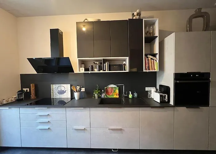 Coeur De Ville, Garage Prive Et Gratuit Avec Terrasse ! Apartment *