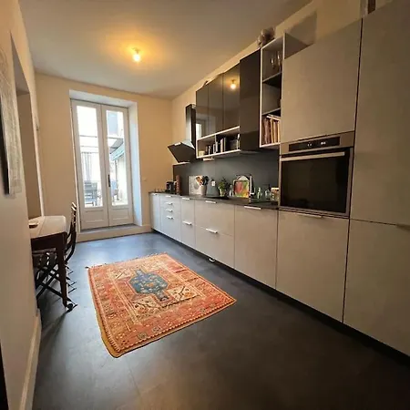Coeur De Ville, Garage Prive Et Gratuit Avec Terrasse ! كاهورْ