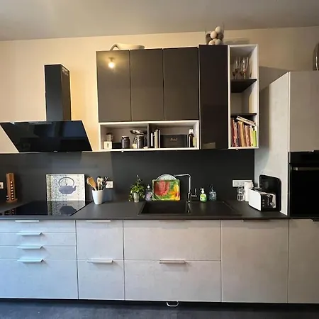 Coeur De Ville, Garage Prive Et Gratuit Avec Terrasse ! شقة *