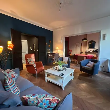 Coeur De Ville, Garage Prive Et Gratuit Avec Terrasse ! شقة *