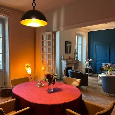 Coeur De Ville, Garage Prive Et Gratuit Avec Terrasse ! كاهورْ